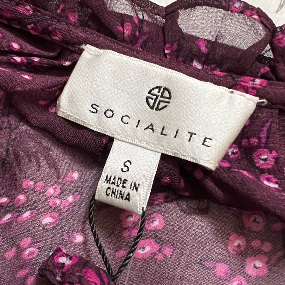 ๐๐ Long Sleeve Smocked Waist Chiffon Dress | Wine Magenta Floral | Size Small - Picture 4 of 4